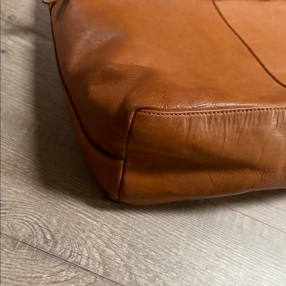 Marta Ponti East West Shoulder Bag Tan Leather Tote Bag - Picture 9 of 13